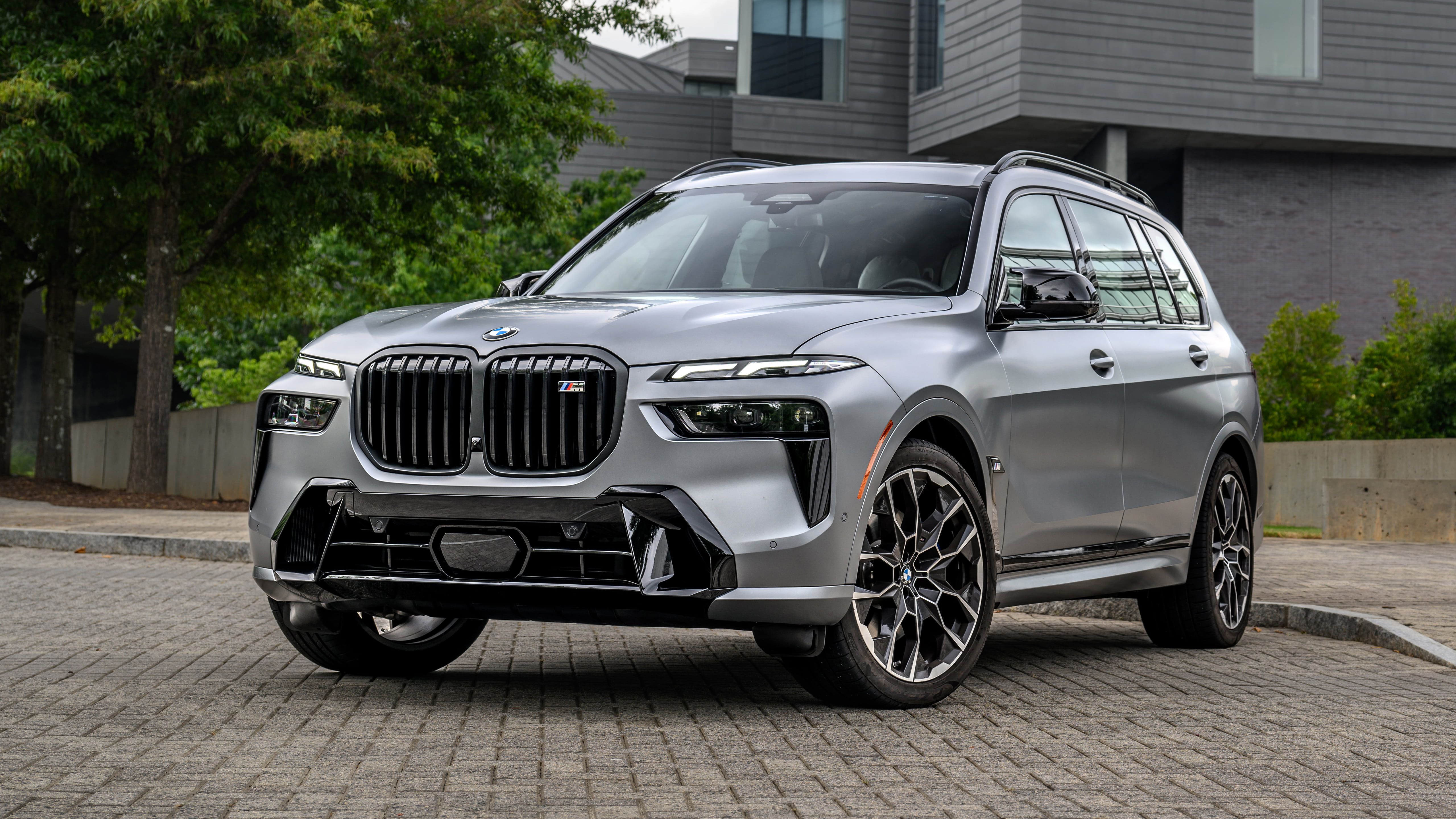 2022 BMW X7 in black